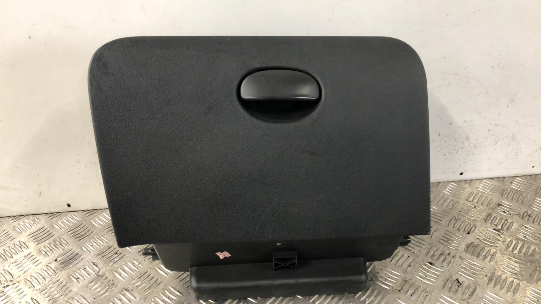 Boite a gants CITROEN C2 PHASE 1  - 1