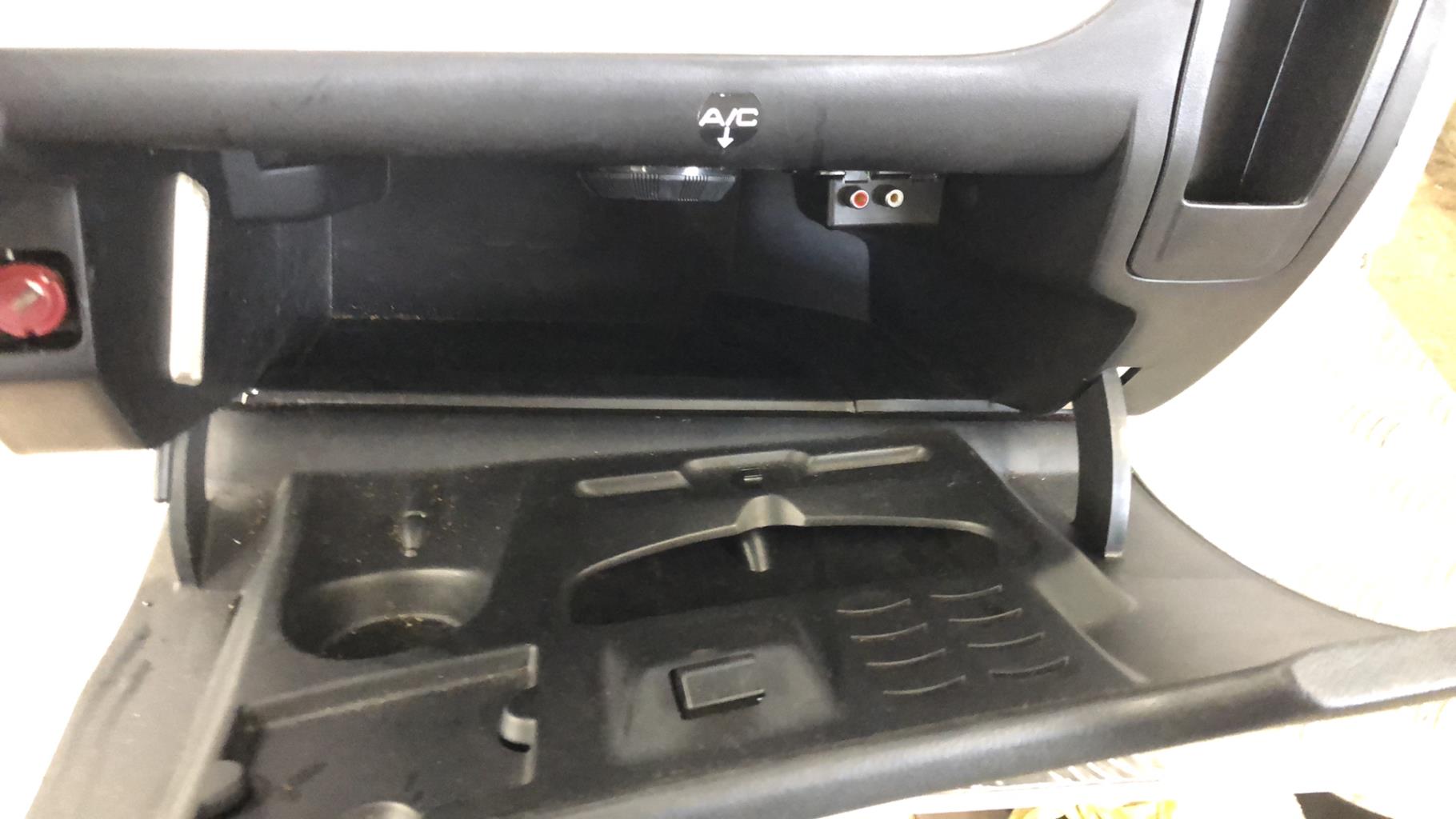Boite a gants PEUGEOT 207 PHASE 2 BREAK  - 1