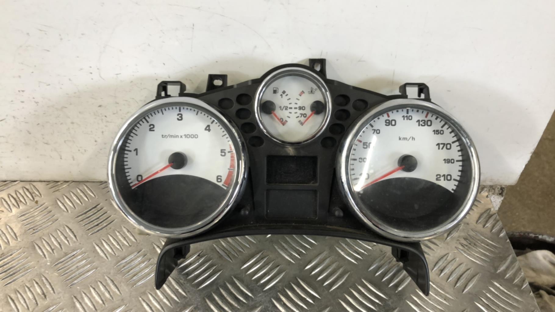 Compteur PEUGEOT 207 PHASE 2 BREAK  - 1