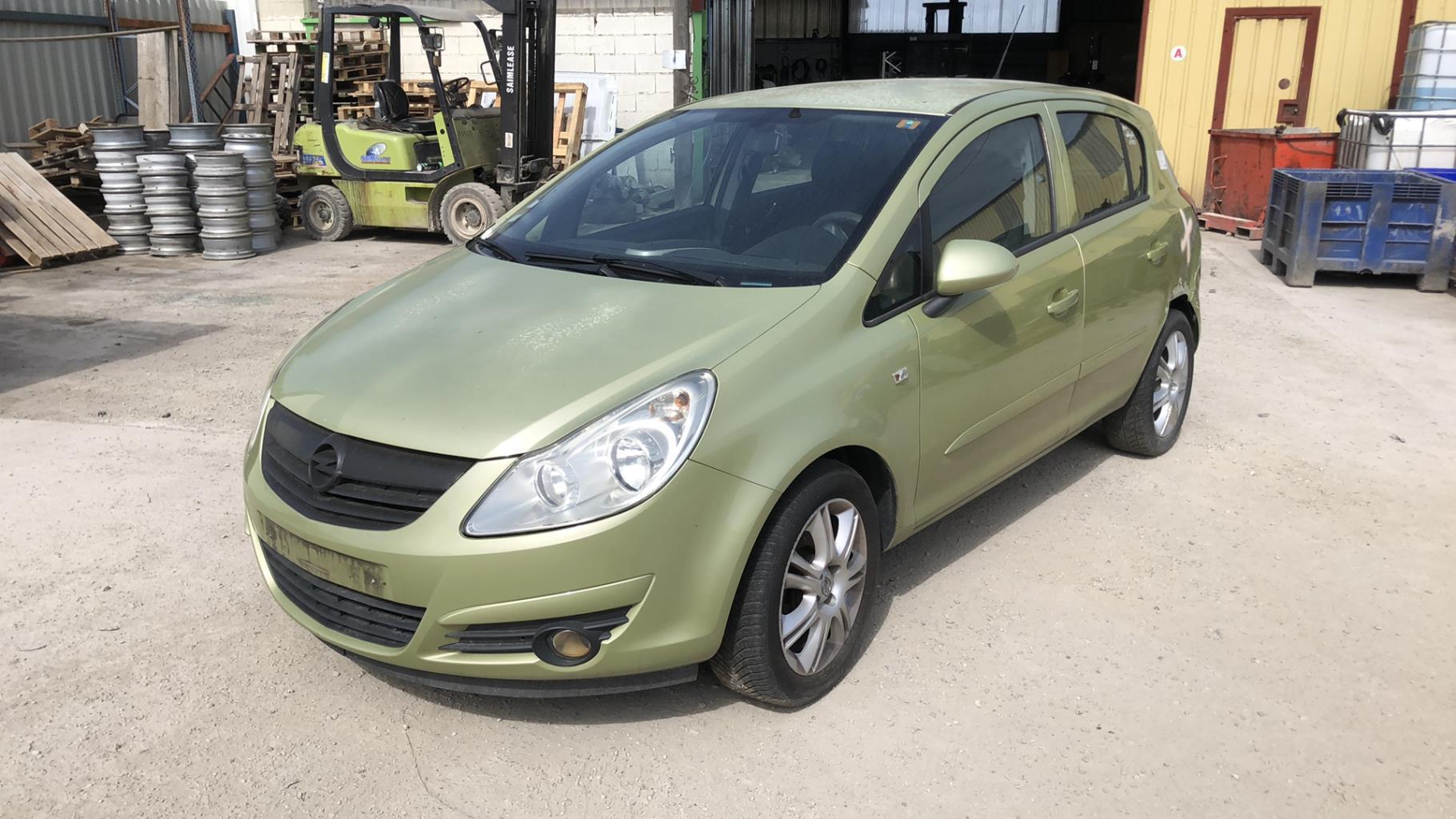 Leve vitre electrique avant gauche OPEL CORSA D PHASE 1  - 1