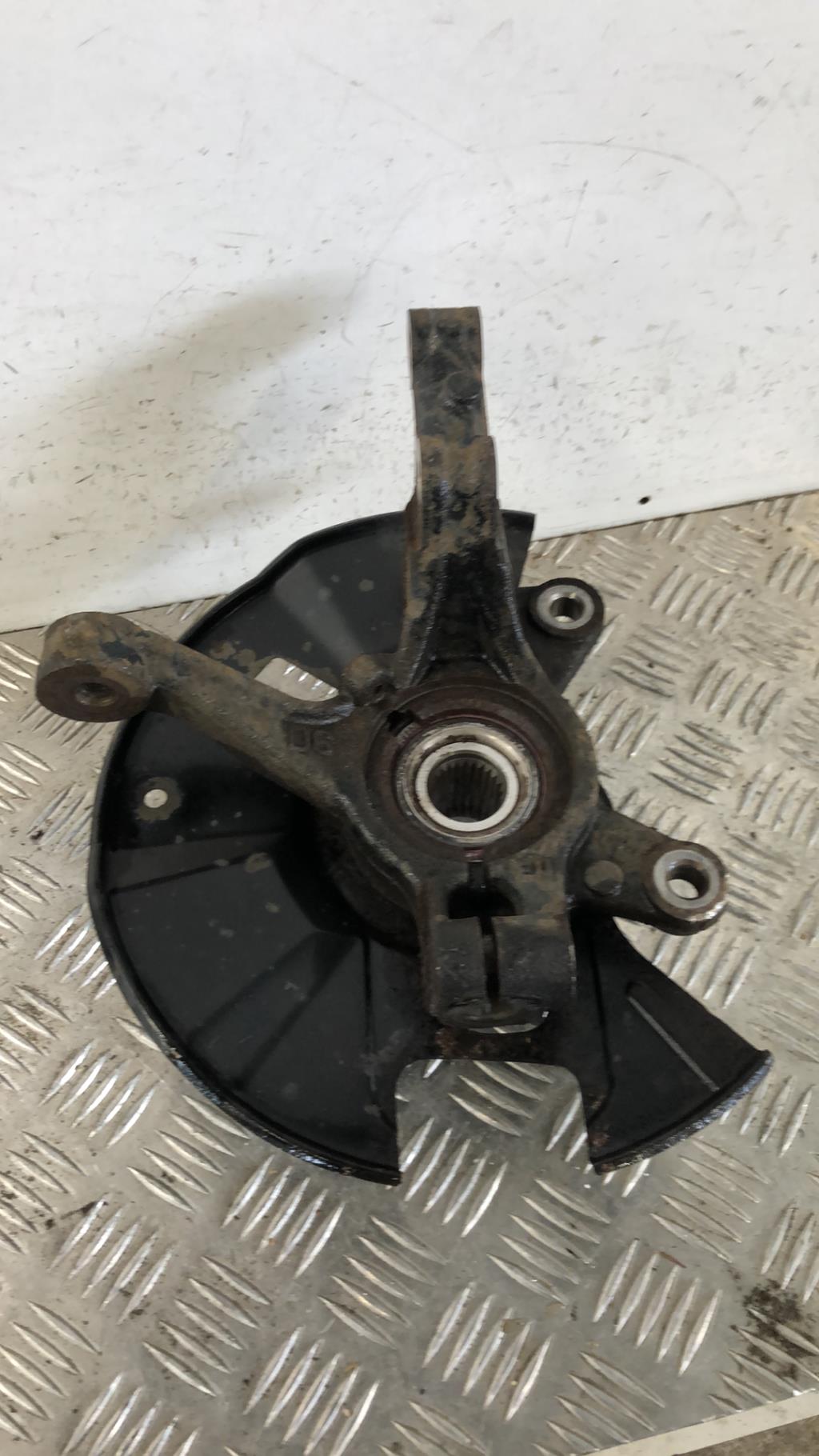 Moyeu avant gauche MAZDA 2 2 PHASE 1 Diesel - 1