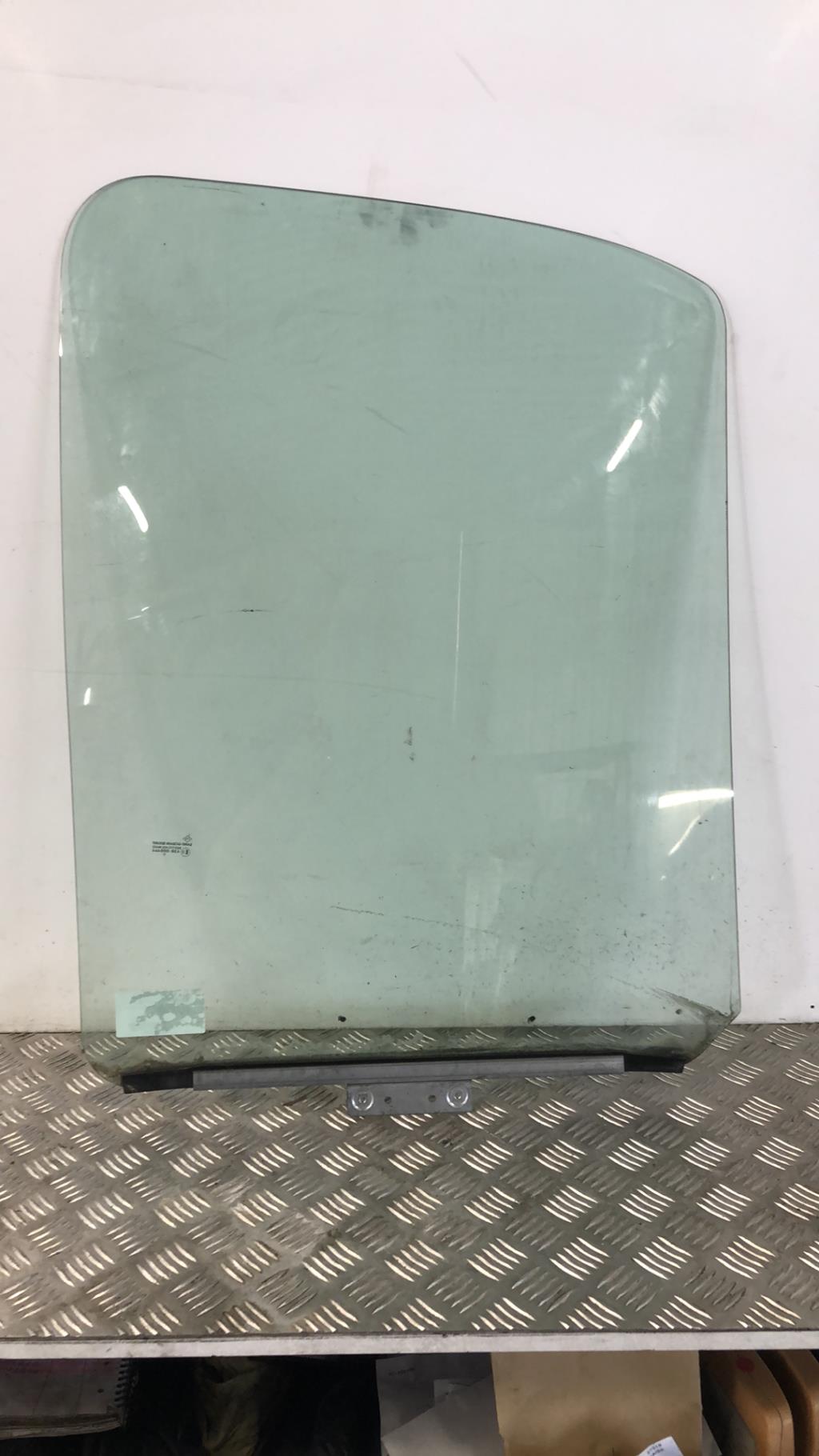 Vitre avant gauche NISSAN INTERSTAR 1 PHASE 2 Diesel - 1