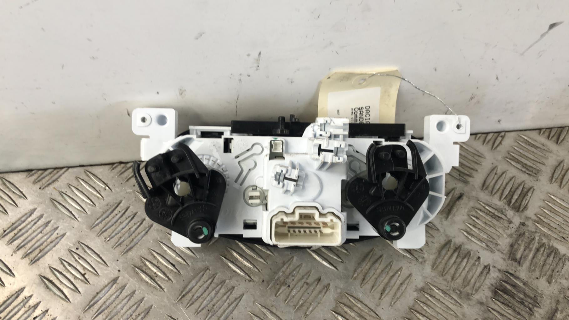 Commande chauffage DACIA SANDERO 2 PHASE 1  - 1