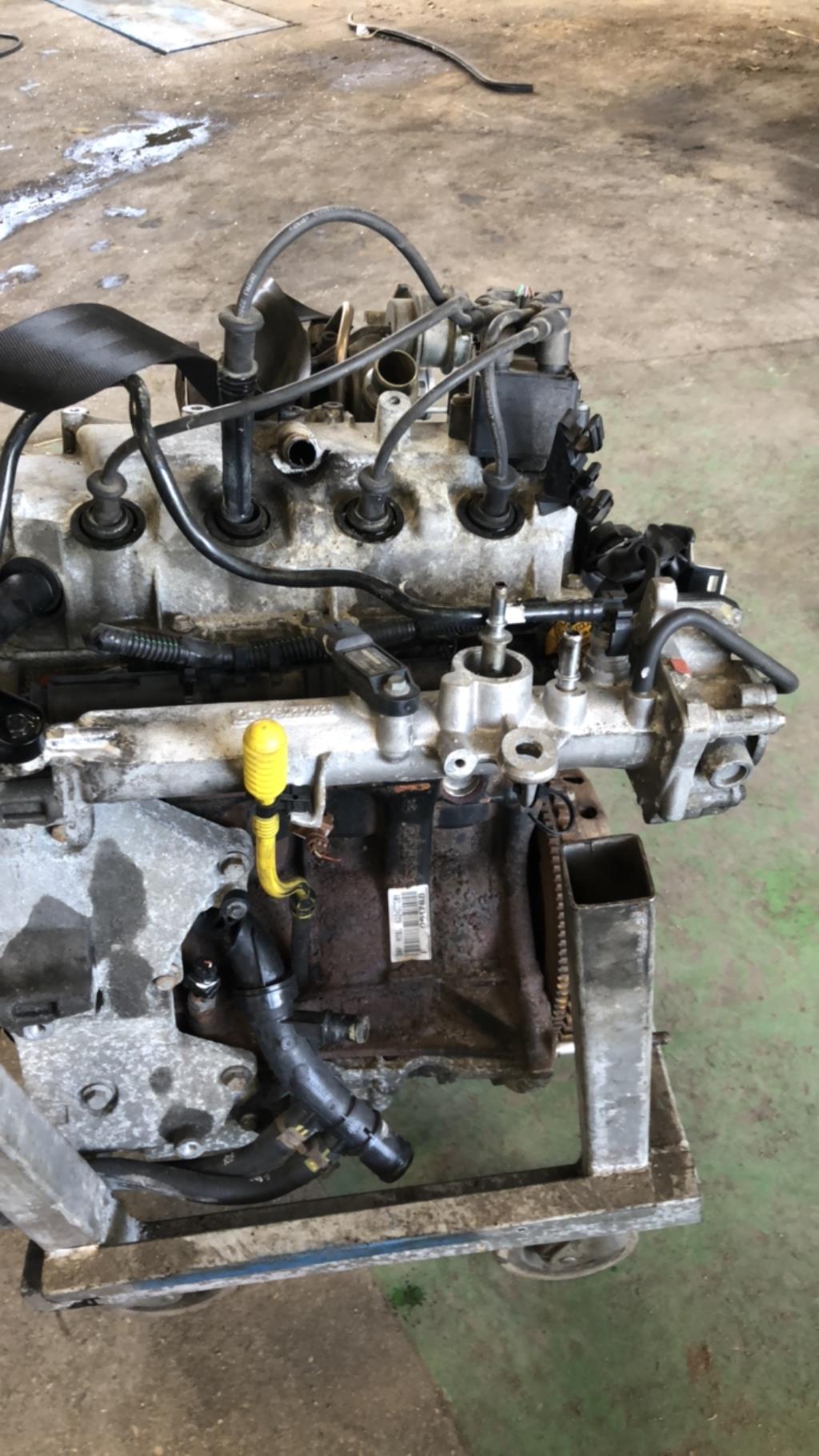 Moteur RENAULT CLIO 3 PHASE 2  - 1
