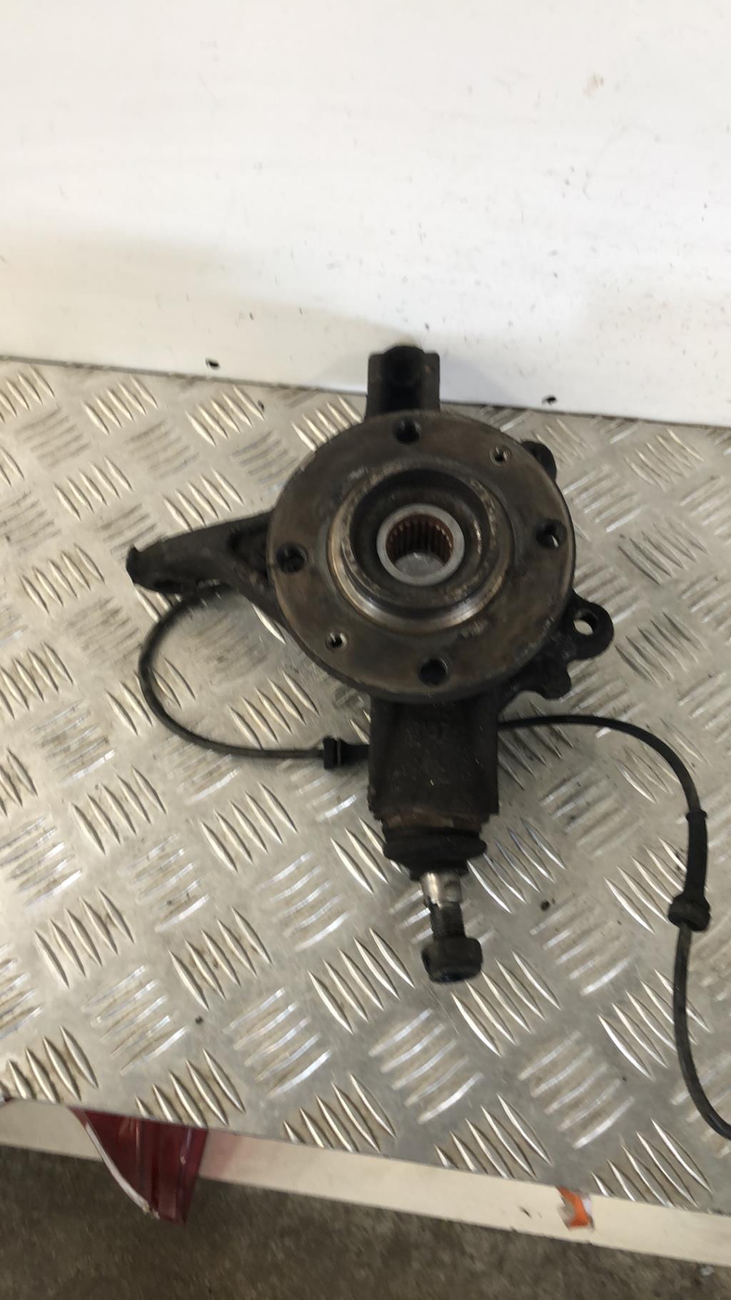 Moyeu avant droit CITROEN BERLINGO 2 PHASE 1  - 1