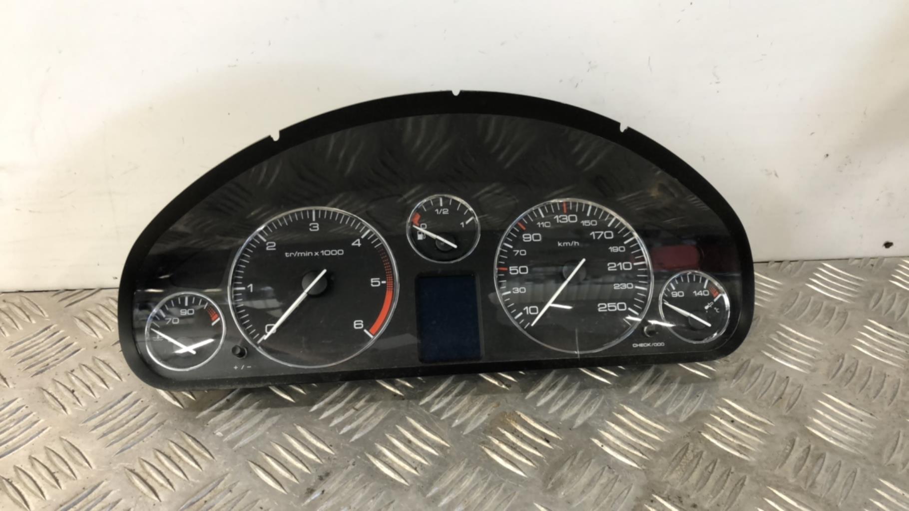 Compteur PEUGEOT 407 PHASE 2  - 1