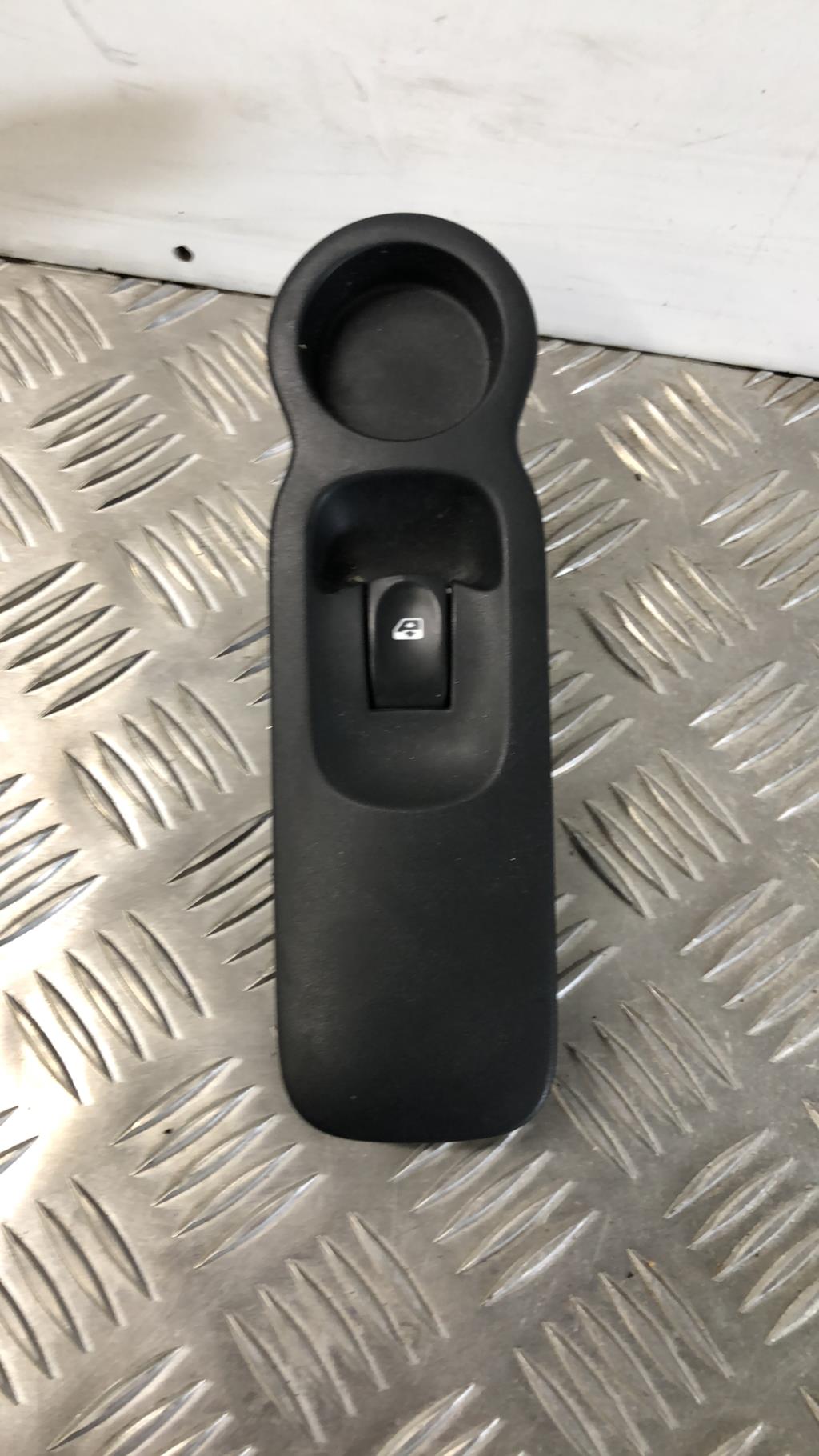 Interrupteur de leve vitre avant droit RENAULT MODUS PHASE 2  - 1