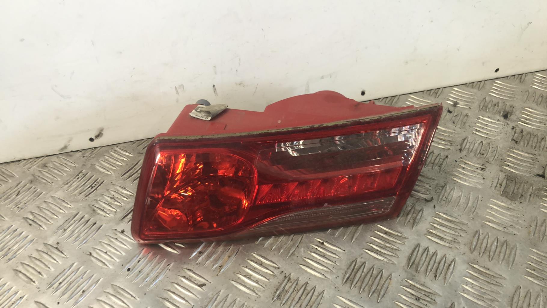 Feu arriere secondaire droit (feux) RENAULT LAGUNA 3 PHASE 2 COUPE Diesel - 1