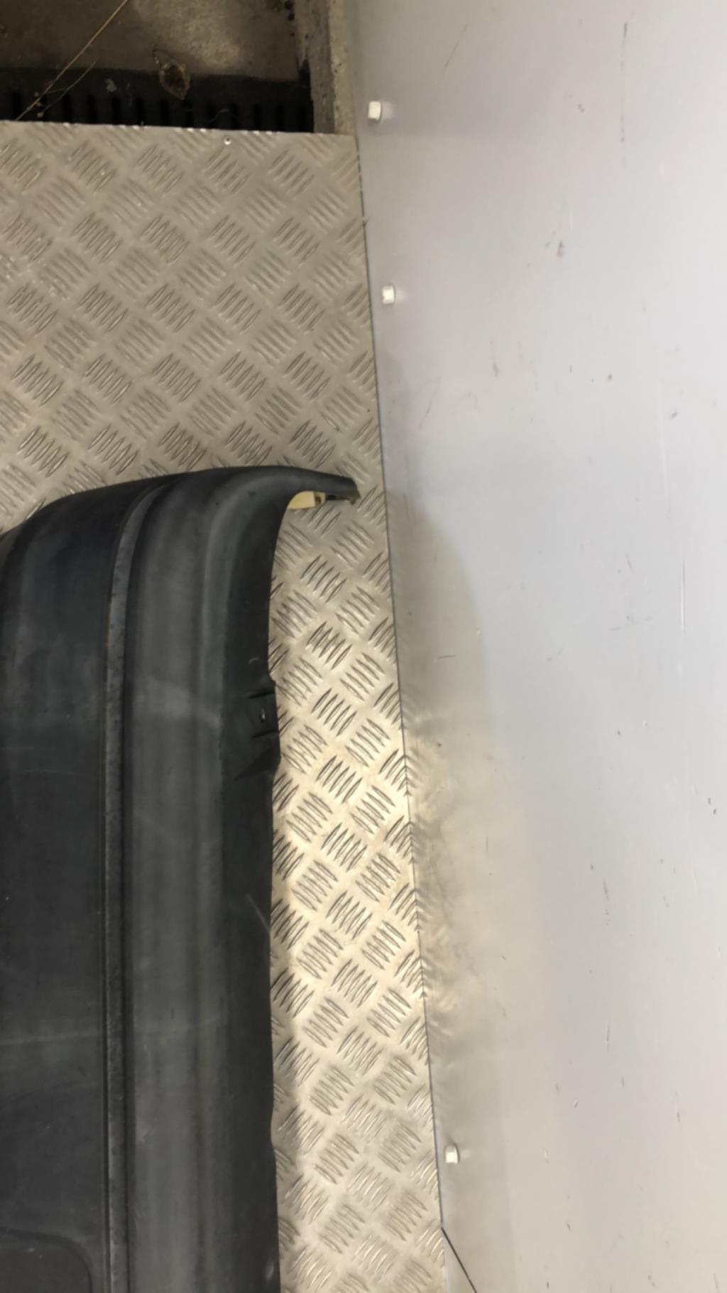 Pare choc arriere RENAULT CLIO 1 PHASE 2  - 1