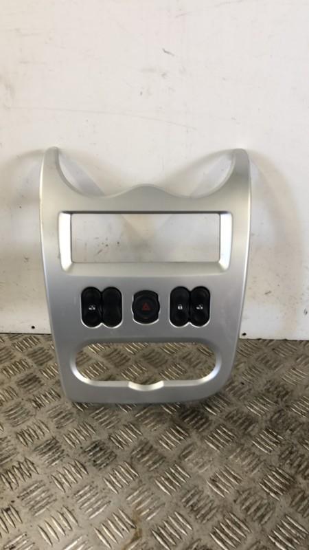 Console central (interieur plastique) DACIA LOGAN MCV 1 PHASE 2 BREAK Essence/Ethanol - 1