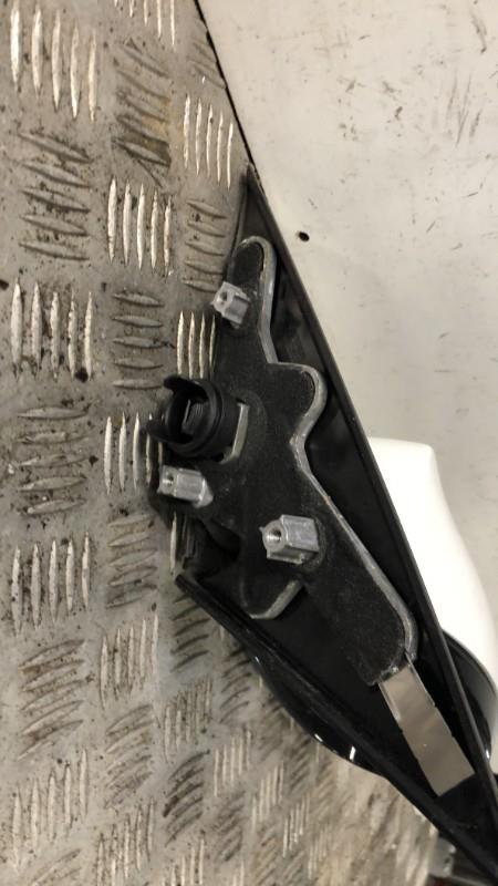 Retroviseur droit BMW SERIE 1 E81 Diesel - 1