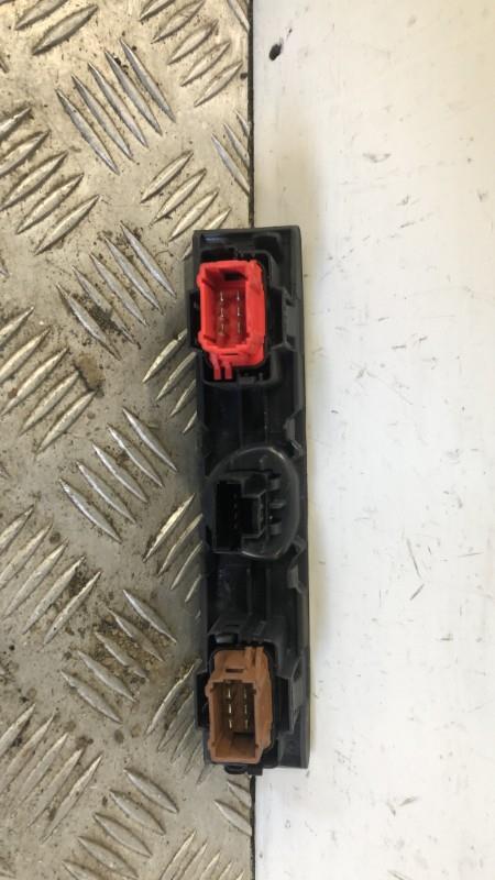 Bouton de warning RENAULT CLIO 2 PHASE 2  - 1