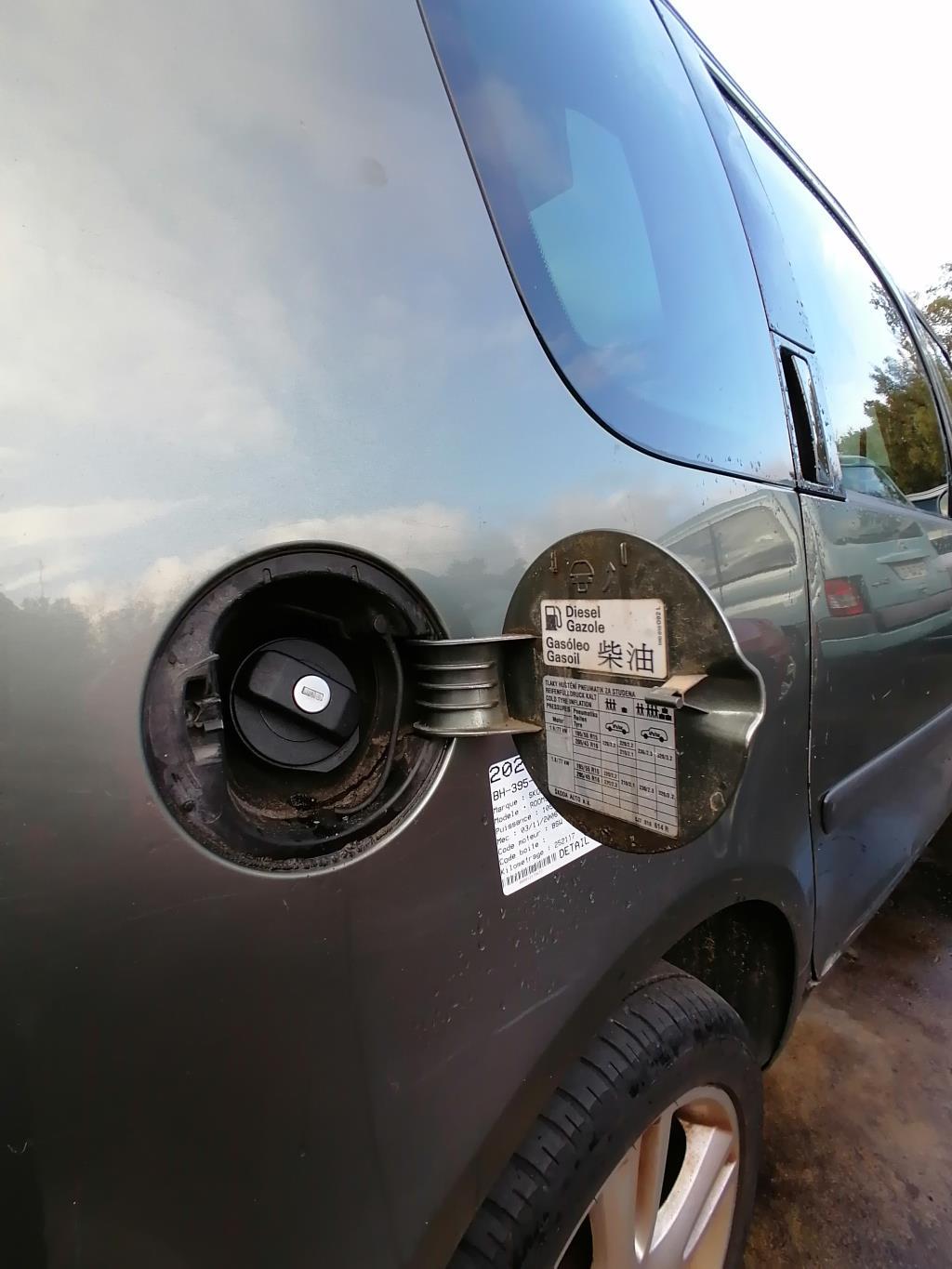 Trappe d'essence SKODA ROOMSTER PHASE 1 Diesel - 1