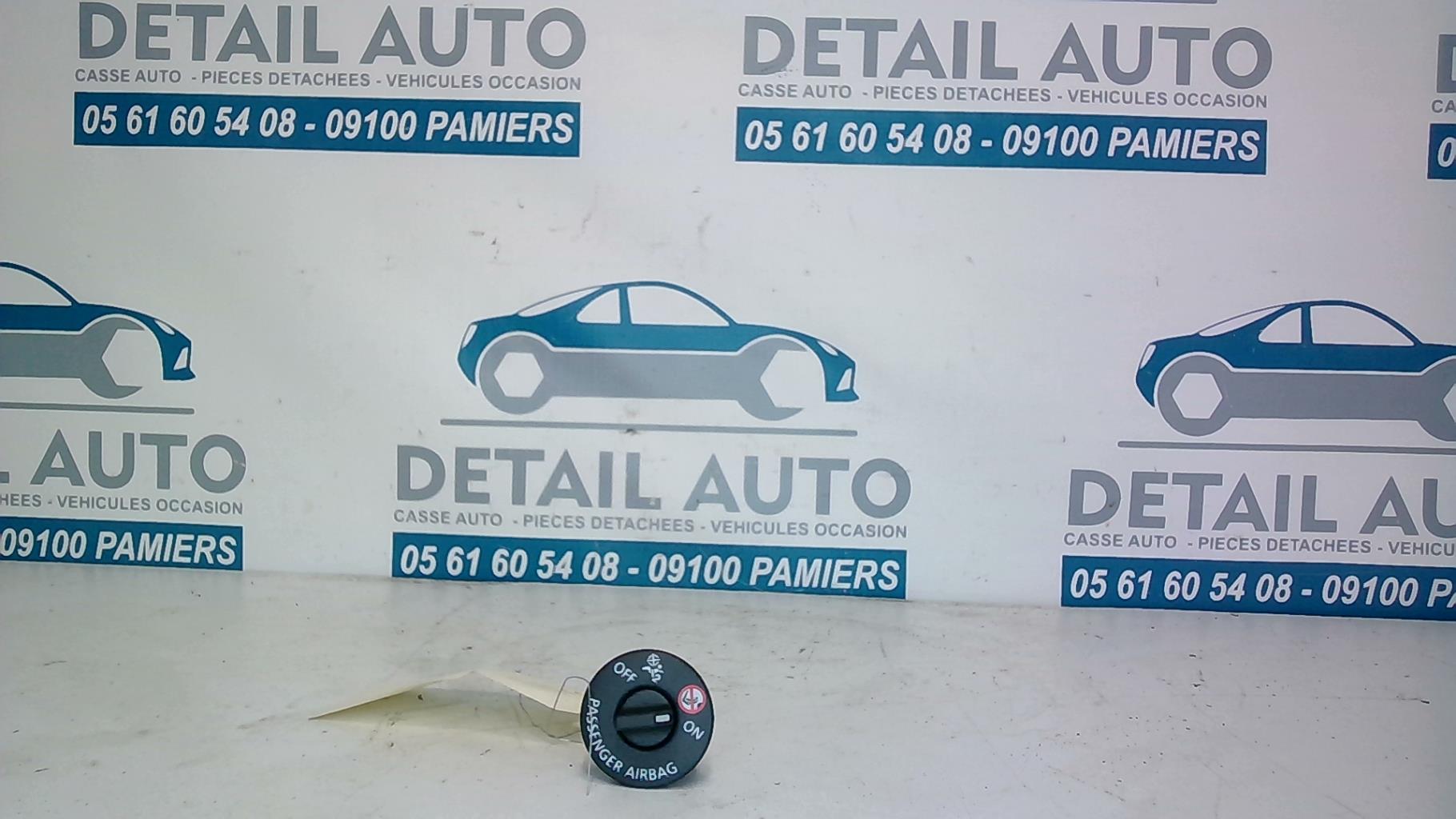 Botón/Interruptor RENAULT CLIO 4 PHASE 2 Diésel - 1
