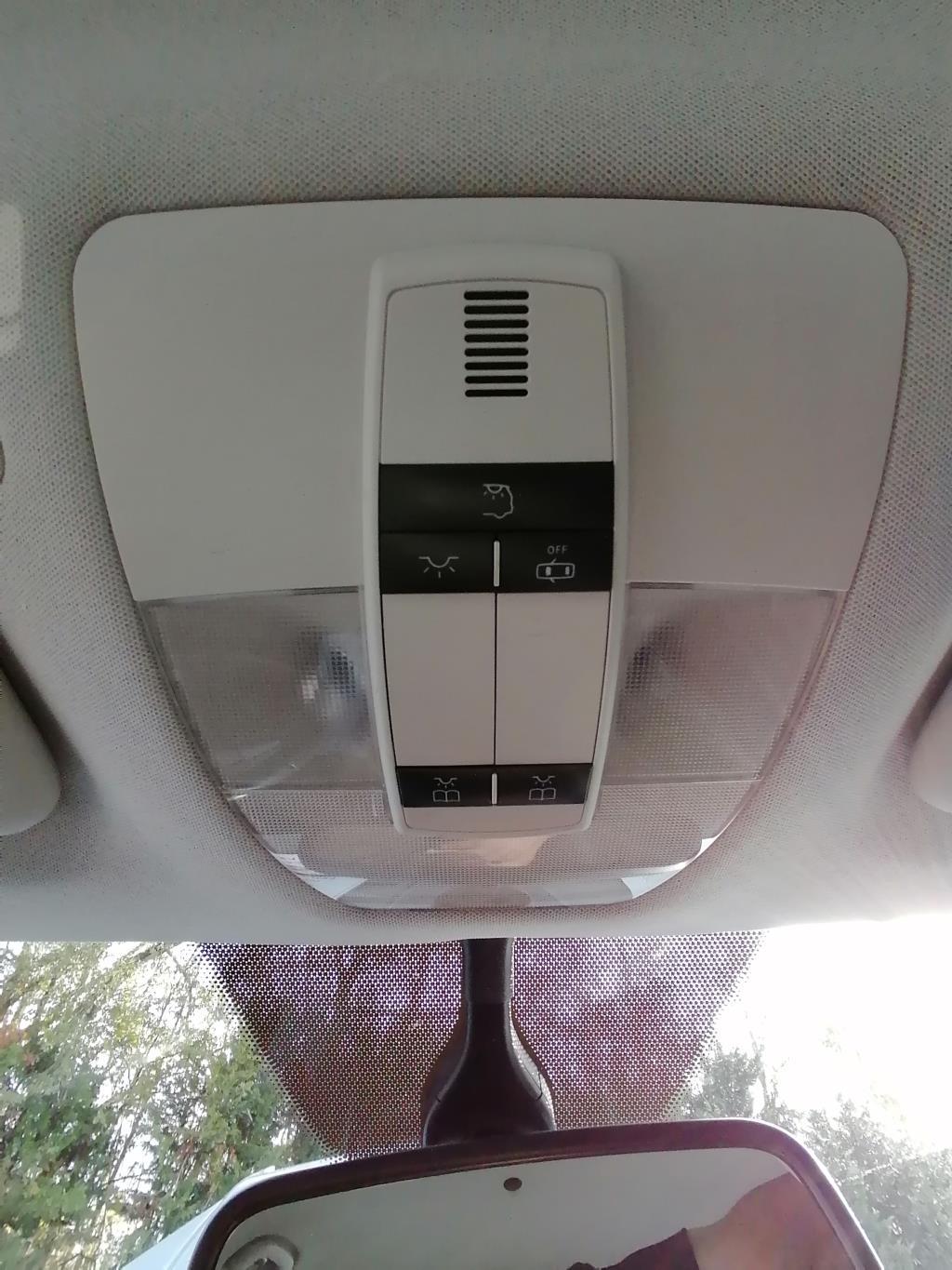 Luce di cortesia MERCEDES CLASSE A 169 PHASE 2 Diésel - 1
