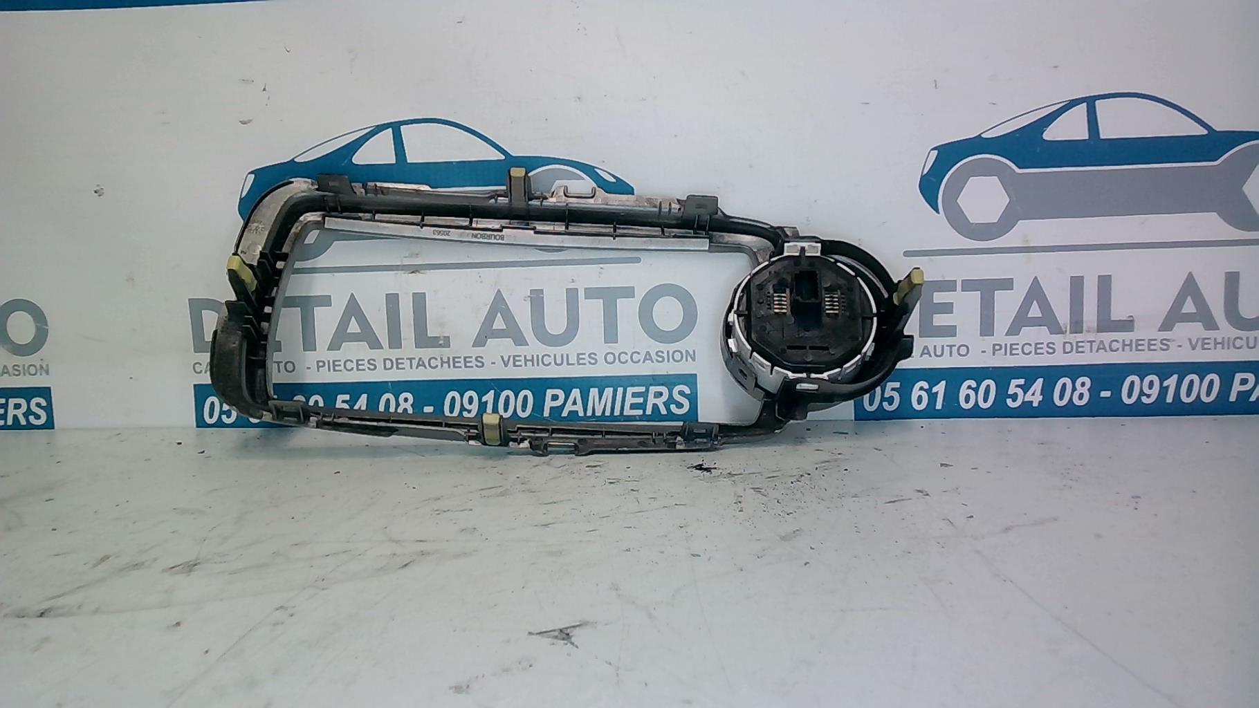 Bouton de warning TOYOTA YARIS 3 PHASE 1 Essence - 1