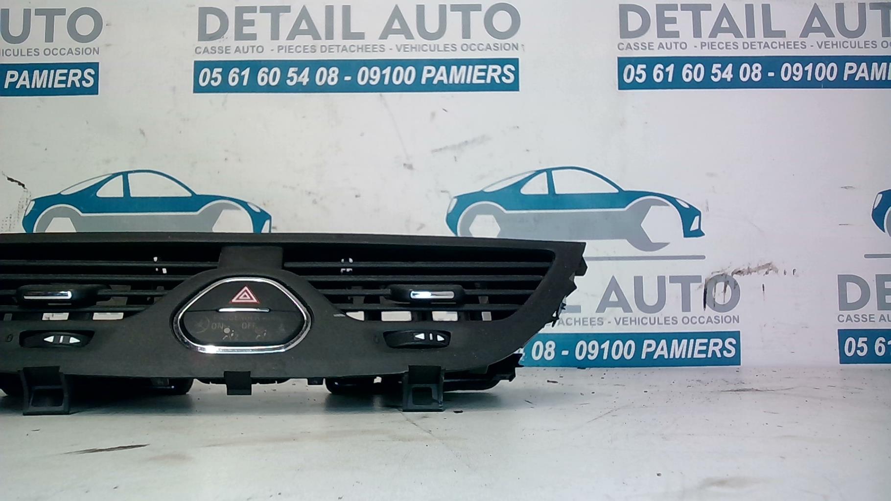 Bouton de warning OPEL CORSA E Essence - 1