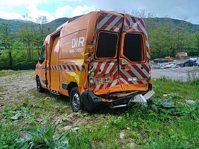 Pare boue avant droit RENAULT MASTER 3 PHASE 3  - 1