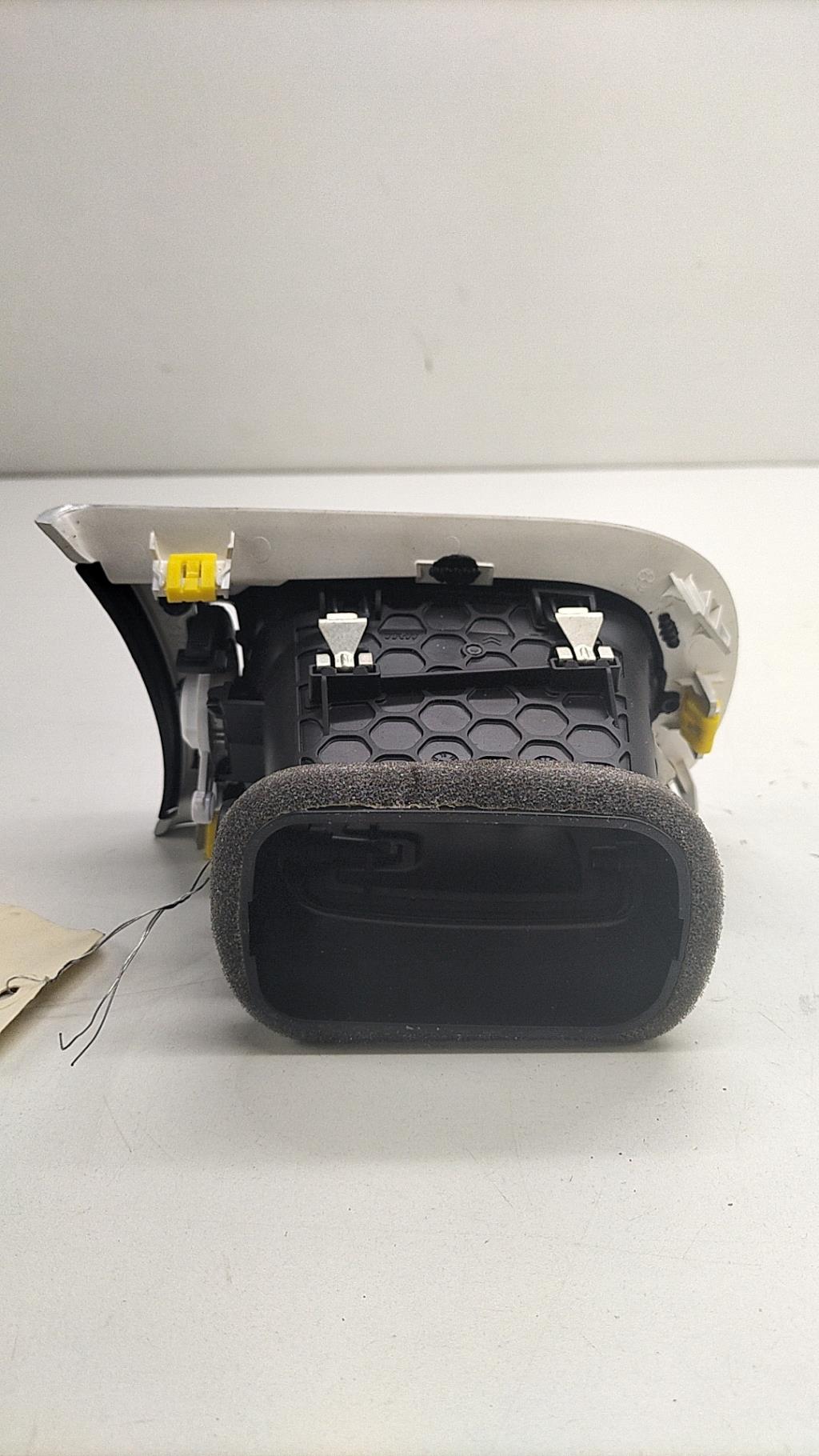 Bocchetta aerazione cruscotto anteriore sinistra CITROEN C3 3 PHASE 1 Gasolina - 1