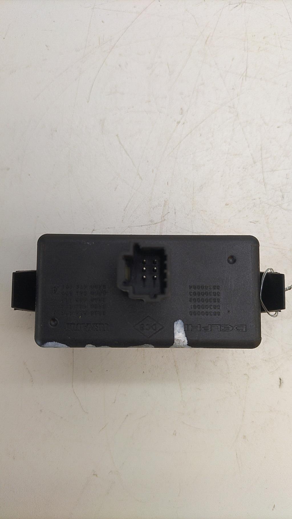 Bouton de warning RENAULT CLIO 3 PHASE 1 Diesel - 1