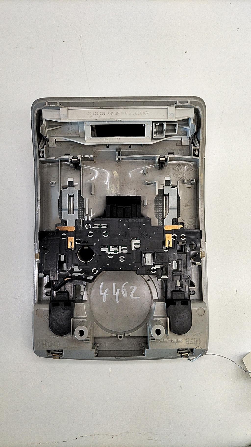 Eclairage de plafonnier AUDI A3 2 SPORTBACK PHASE 2 Diesel - 1