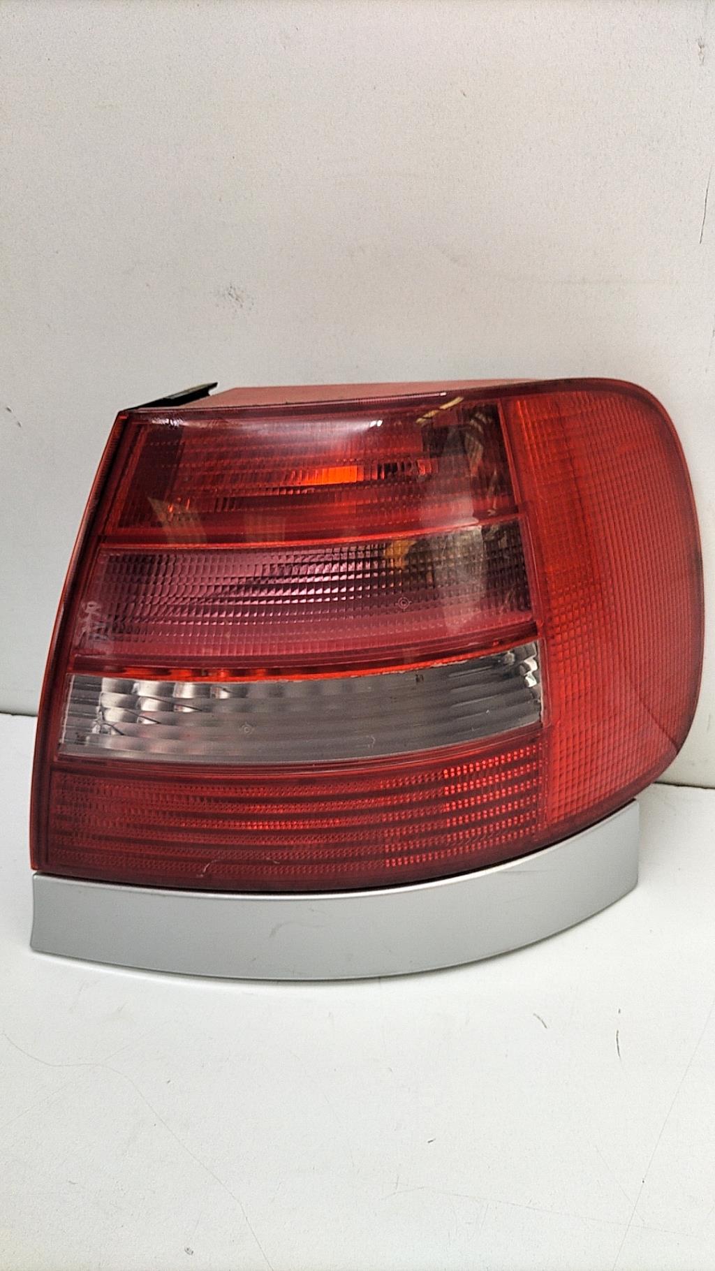 Fanale posteriore principale destro (luci) AUDI A4 1 PHASE 2 Diésel - 1