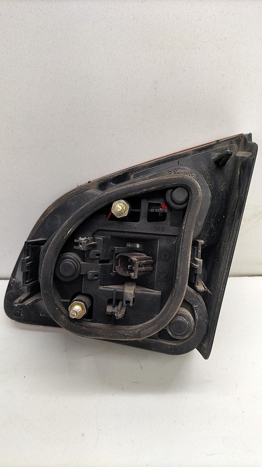 Fanale posteriore principale sinistro (luci) PEUGEOT 406 PHASE 1 BREAK Gasolina - 1