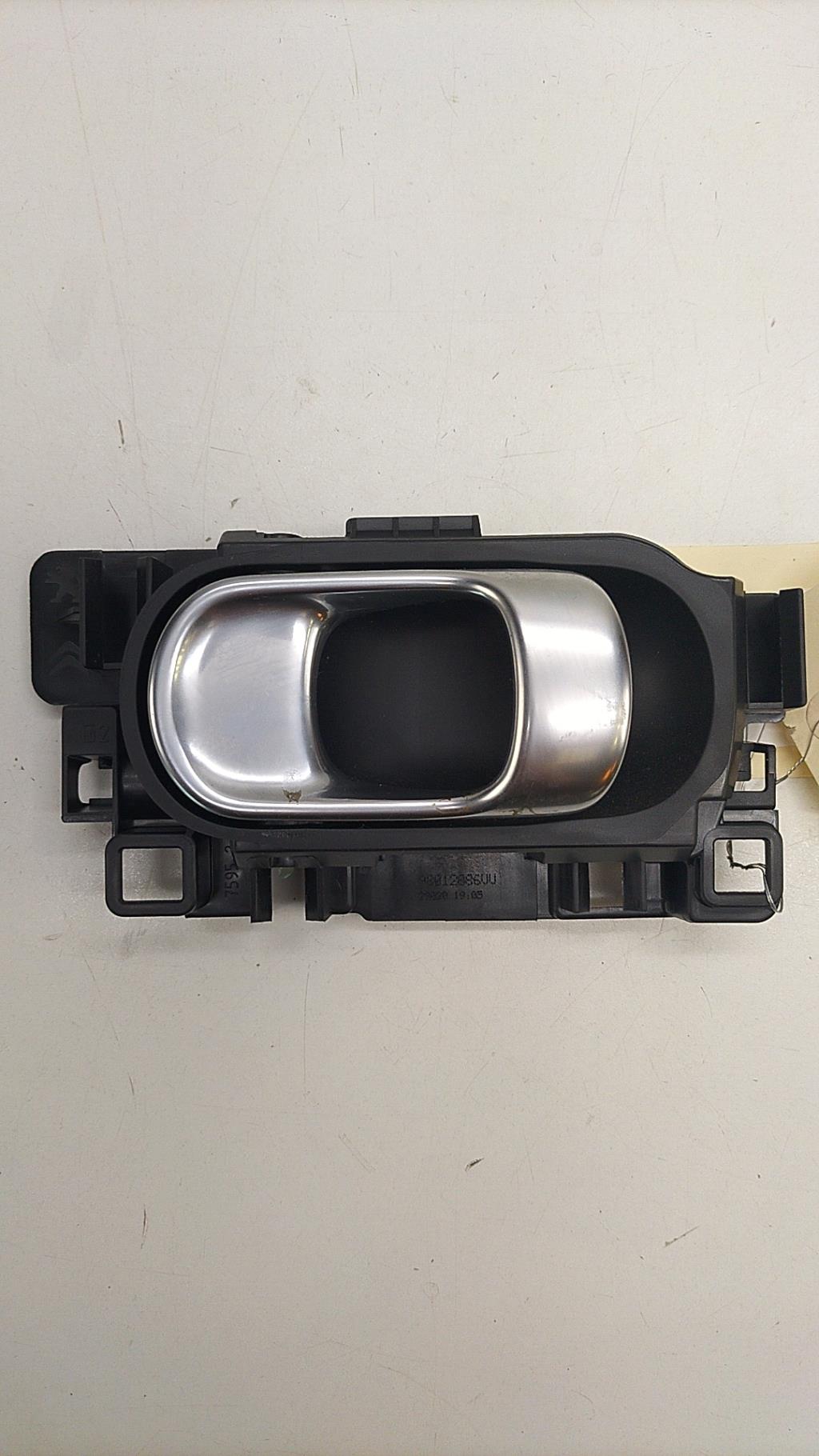 Maniglia portiera posteriore sinistra CITROEN C3 3 PHASE 1 Gasolina - 1