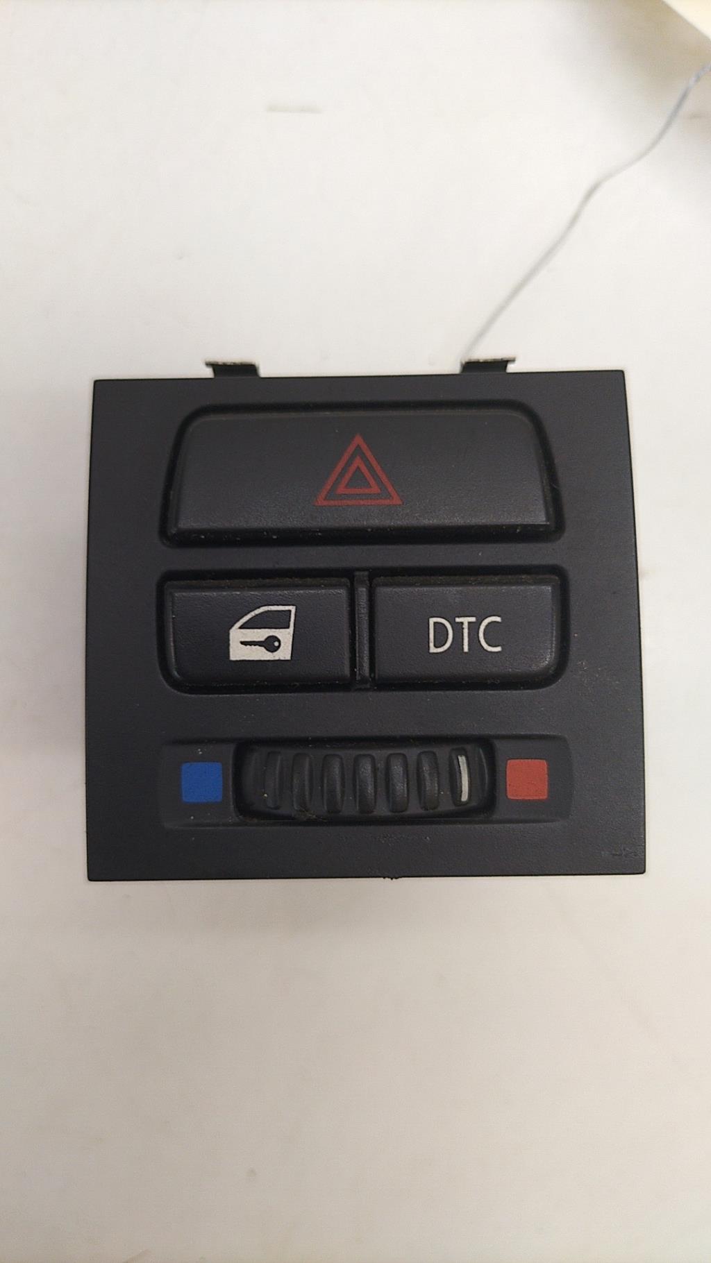 Bouton de warning BMW SERIE 3 E90 PHASE 1 Diesel - 1