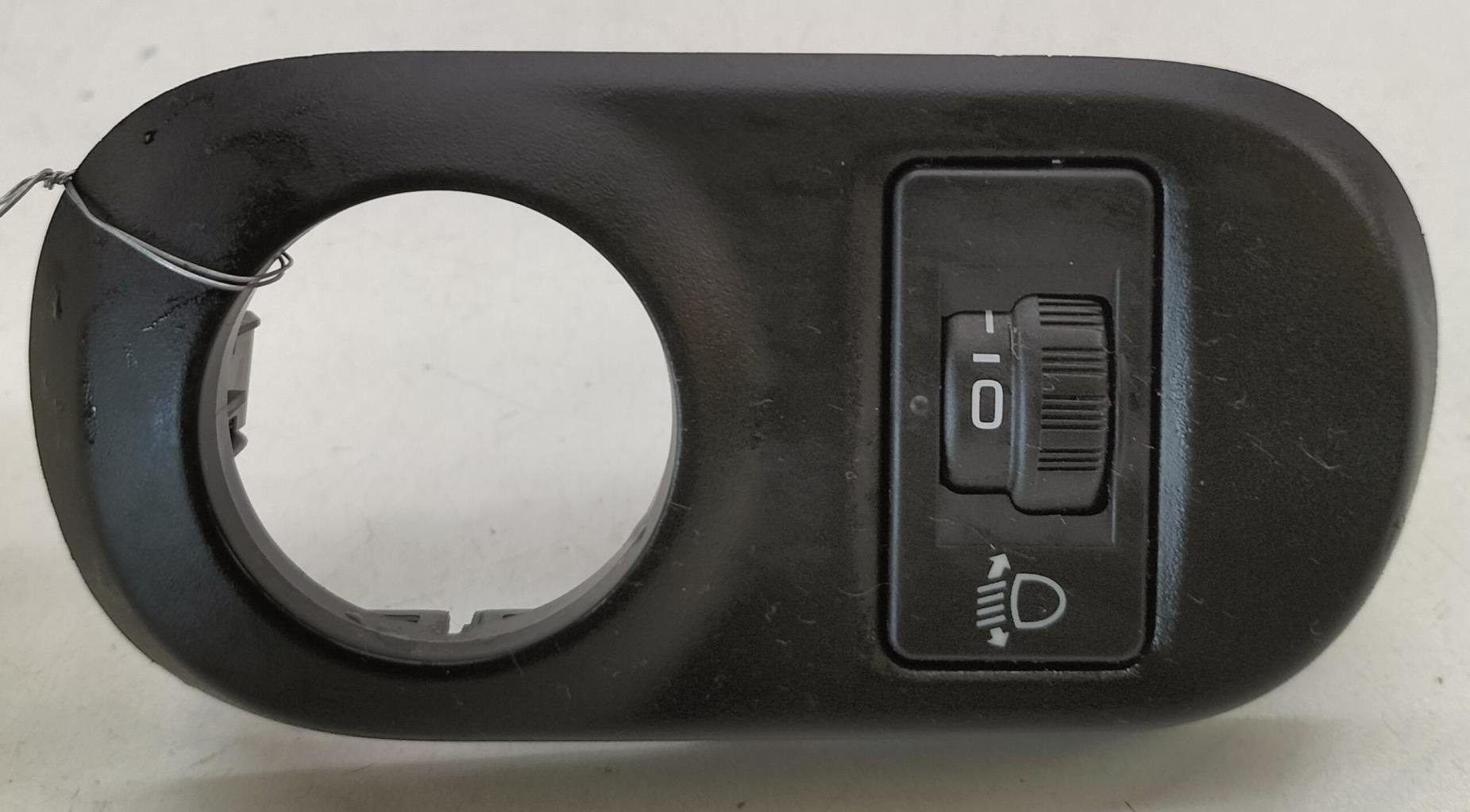 Commande de reglage hauteur de phare CITROEN C4 CACTUS Essence - 1