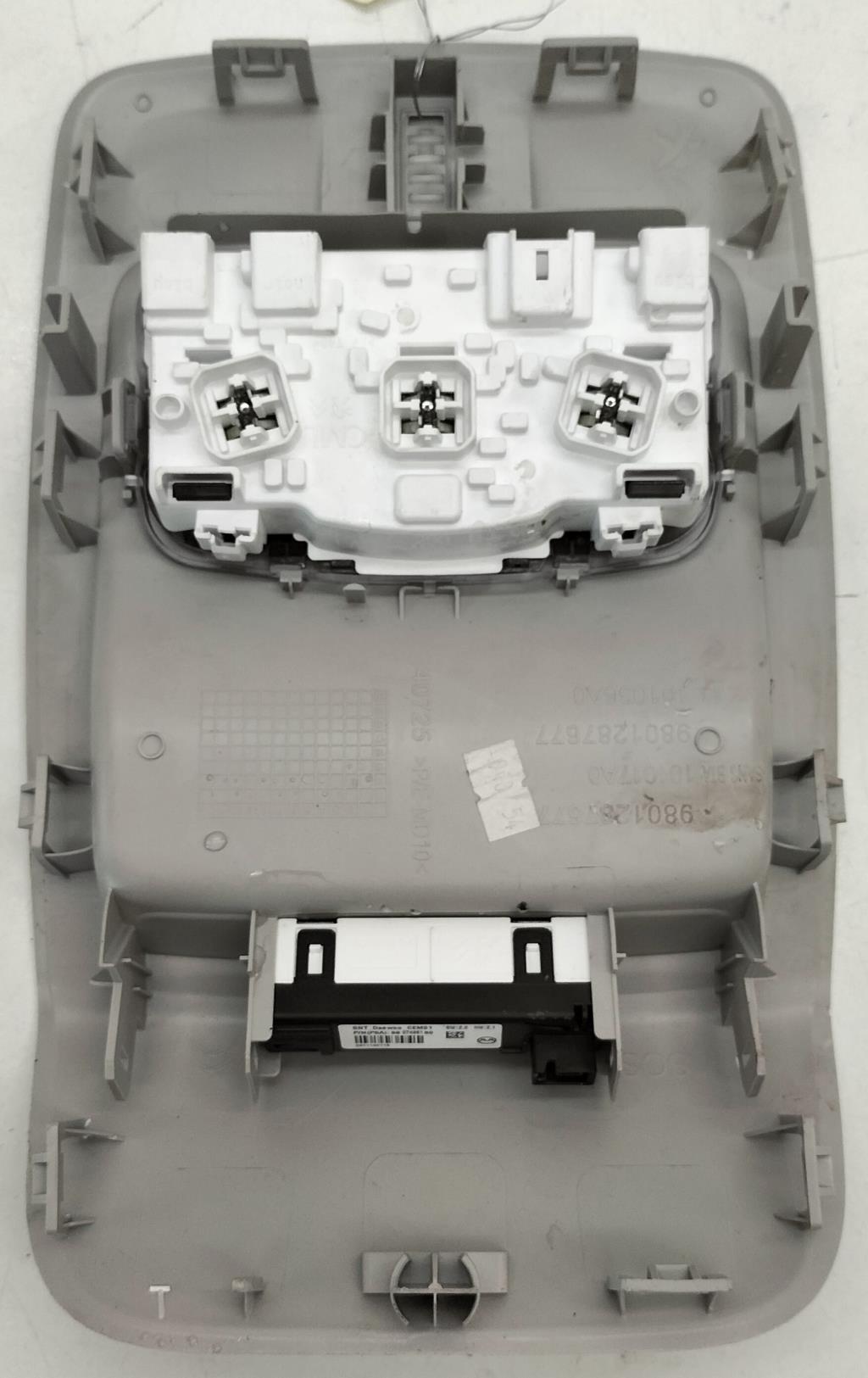 Eclairage de plafonnier CITROEN C4 CACTUS Essence - 1