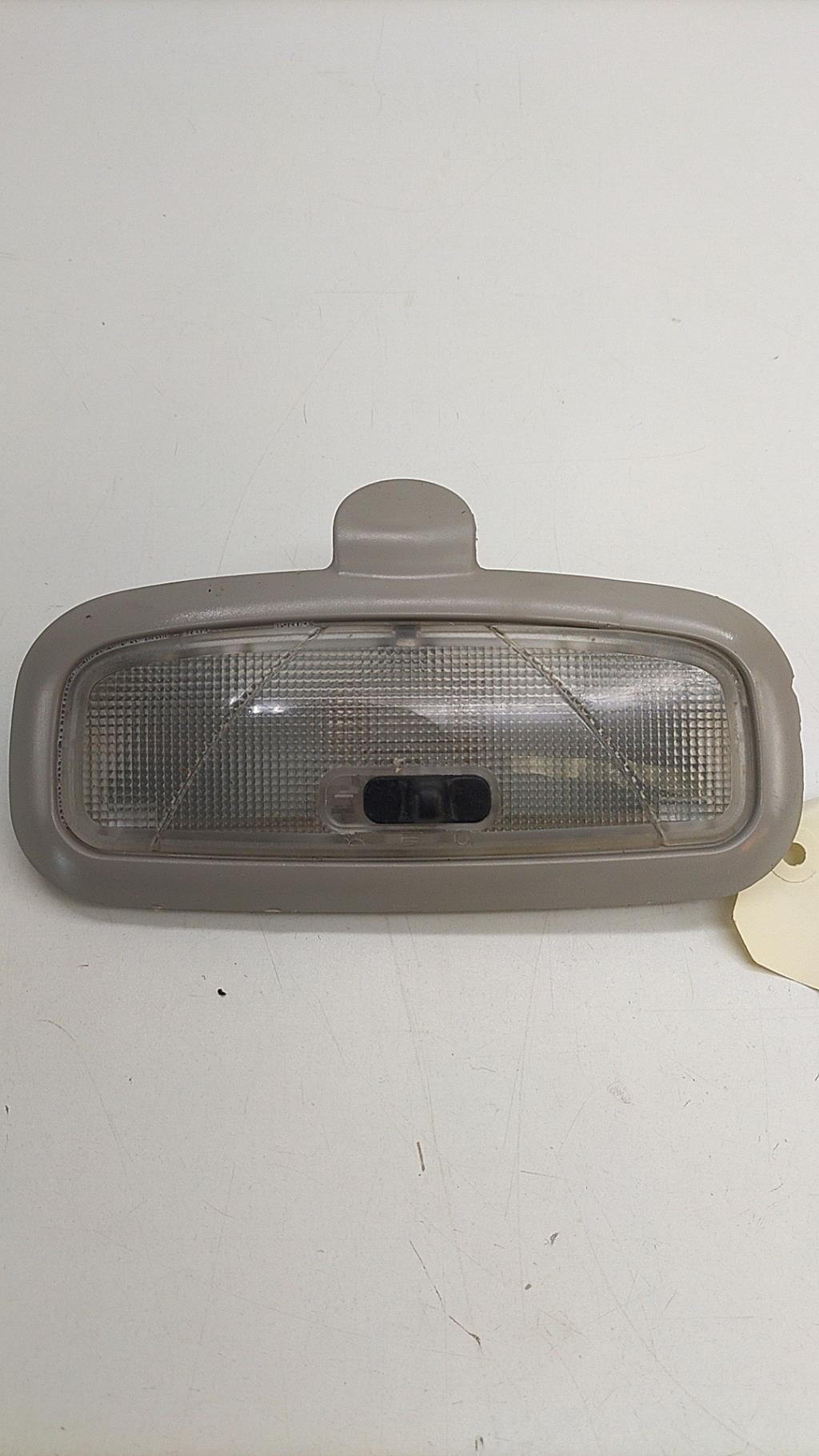 Luce di cortesia FORD FIESTA 5 PHASE 1 Gasolina - 1