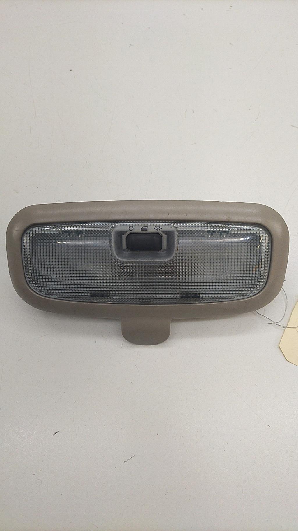 Luce di cortesia FORD FIESTA 5 PHASE 2 Gasolina - 1
