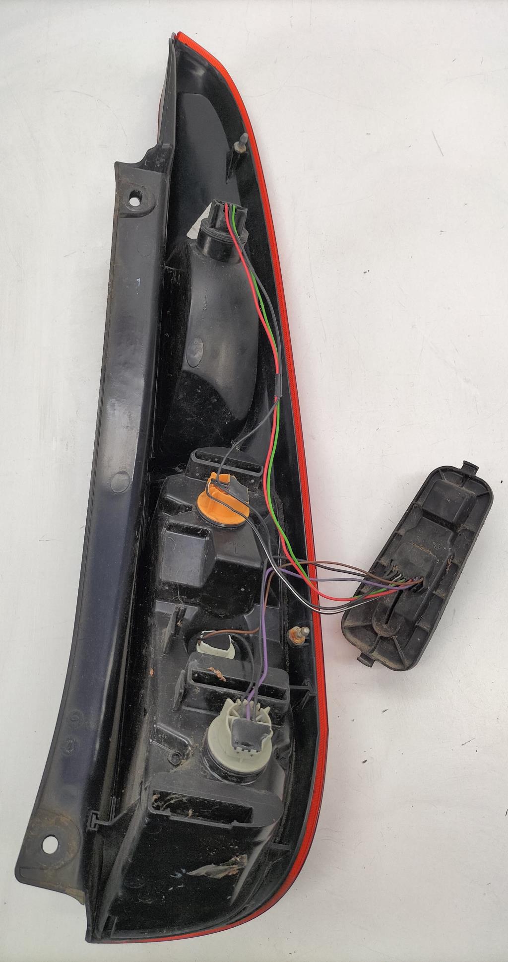 Fanale posteriore principale sinistro (luci) FORD FIESTA 5 PHASE 2 Gasolina - 1