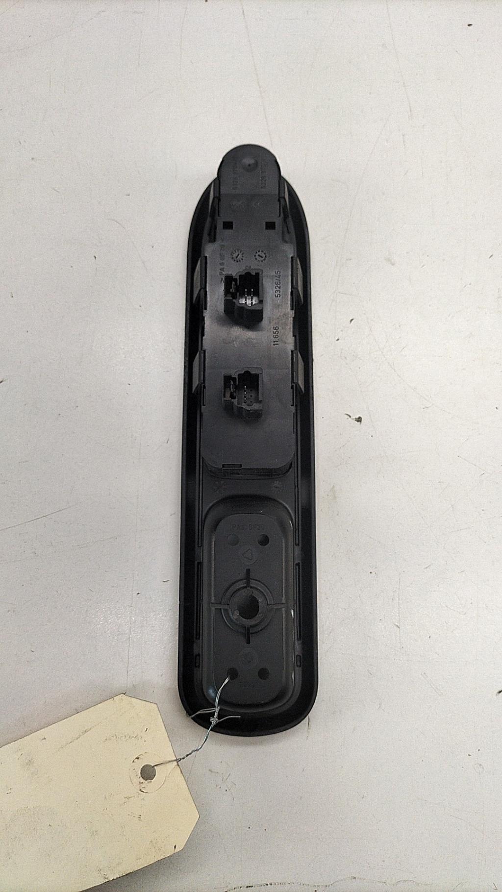 Interruttore lavacristalli anteriore sinistro PEUGEOT 407 PHASE 1 Diésel - 1