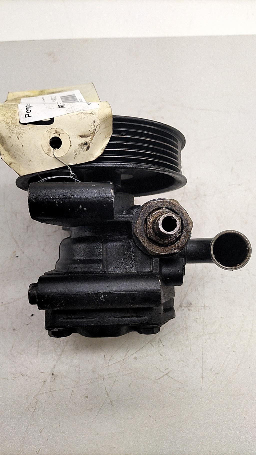 Pompe de direction FORD FIESTA 5 PHASE 1 Essence - 1
