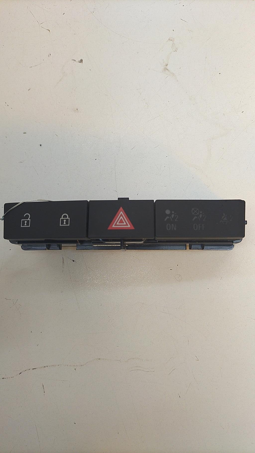 Interruttore luci emergenza OPEL ASTRA J SPORTS TOURER PHASE 1 BREAK Diésel - 1
