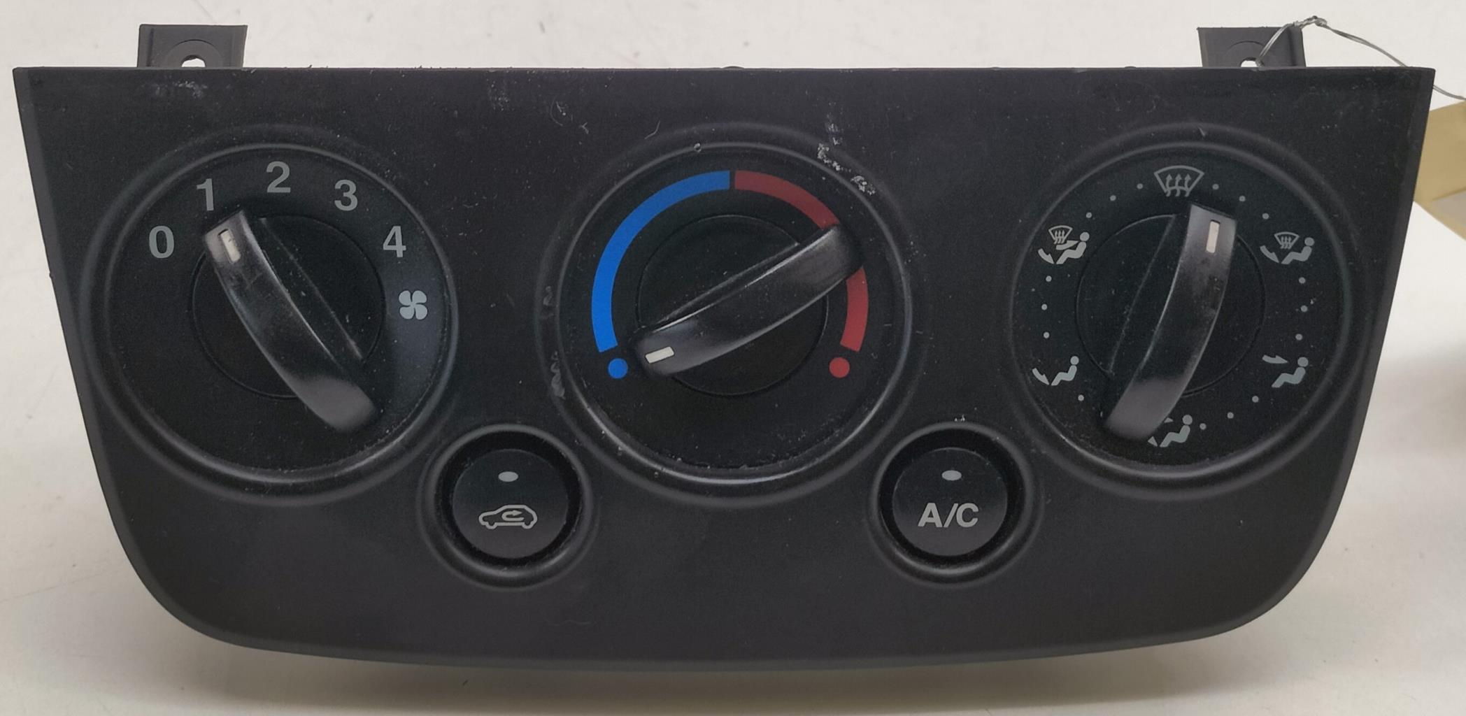 Commande chauffage FORD FIESTA 5 PHASE 2 Diesel - 1