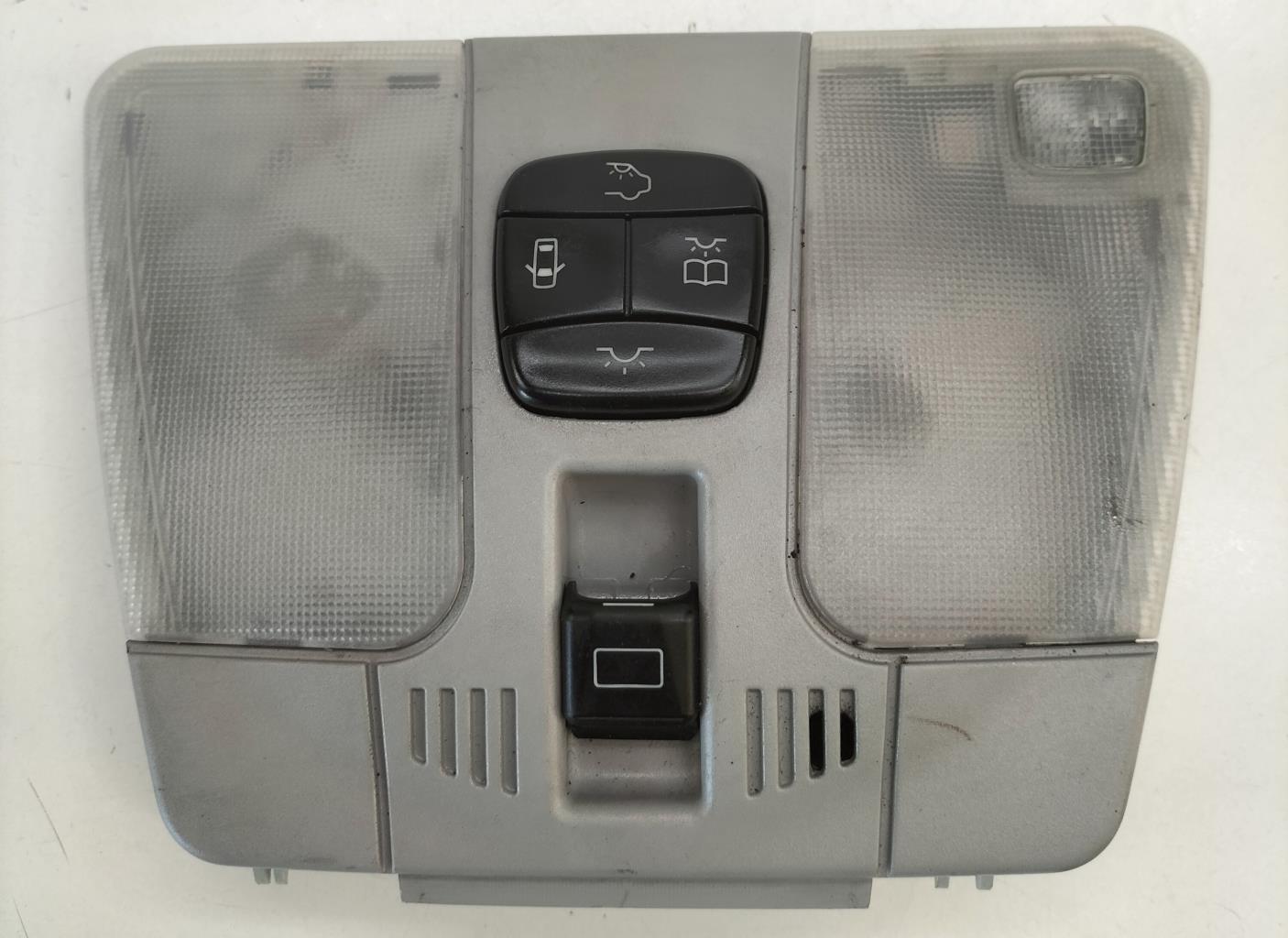 Eclairage de plafonnier MERCEDES CLASSE E 210 PHASE 2 Diesel - 1