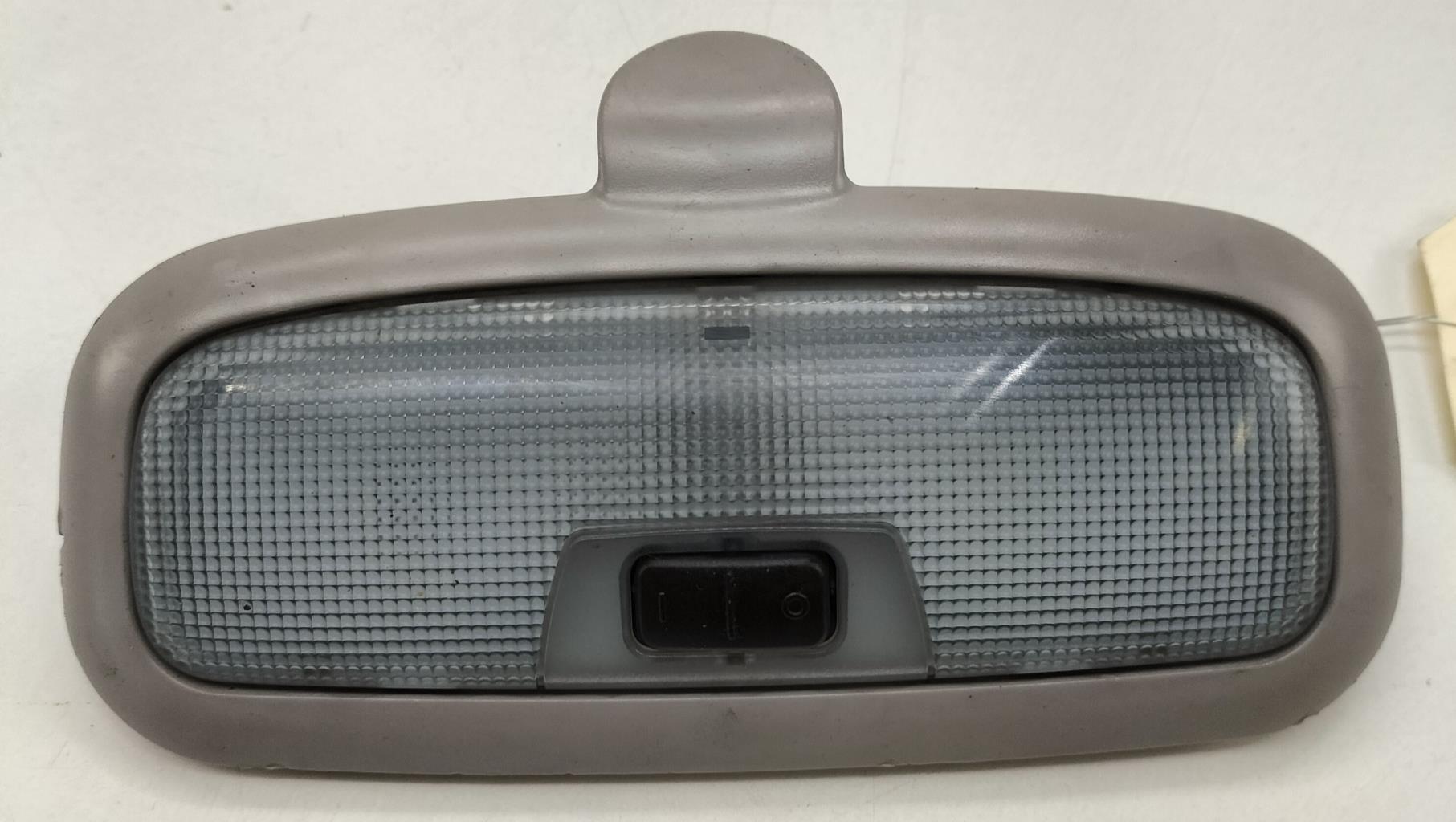 Luce di cortesia FORD FIESTA 5 PHASE 2 Diésel - 1