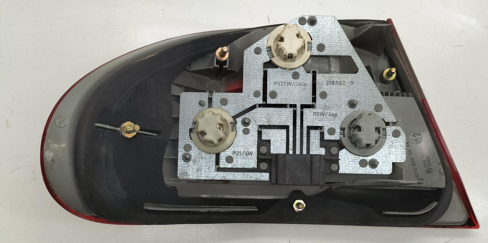 Fanale posteriore principale destro (luci) MERCEDES CLASSE E 210 PHASE 2 Diésel - 1