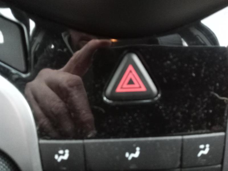 Bouton de warning CHEVROLET CRUZE PHASE 1 Diesel - 1