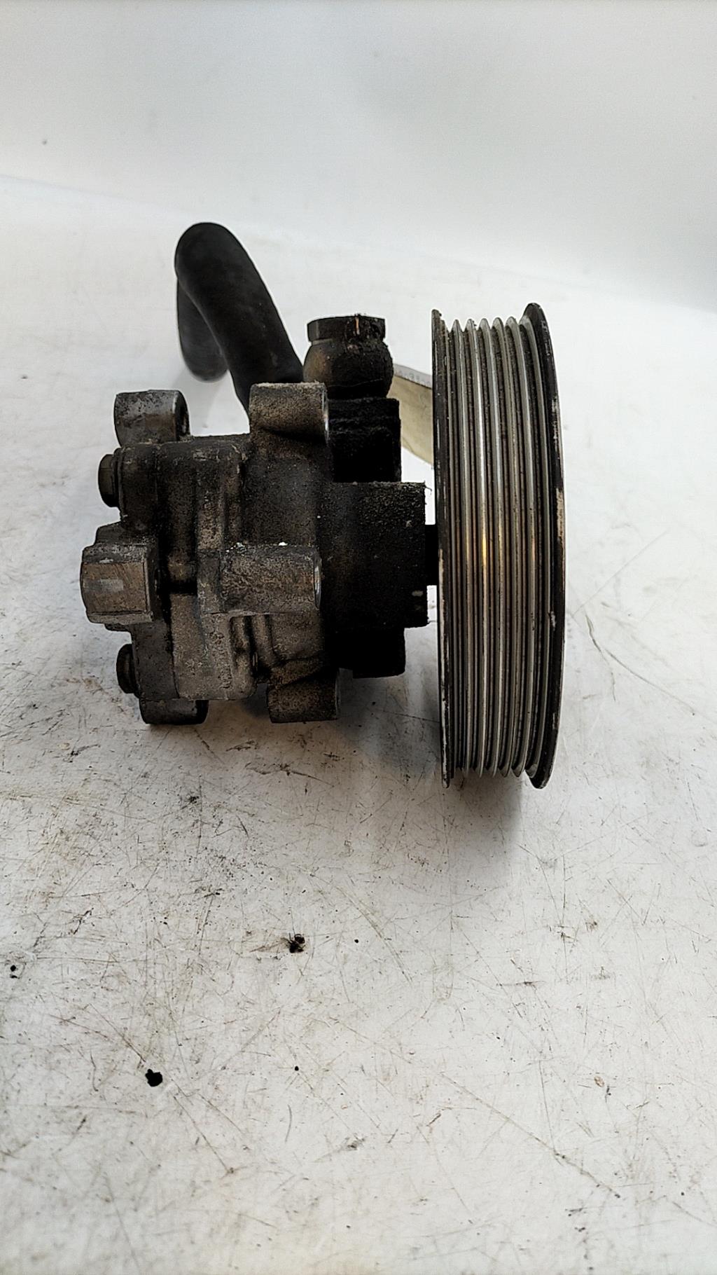 Pompe de direction AUDI A4 2 PHASE 1 Essence - 1