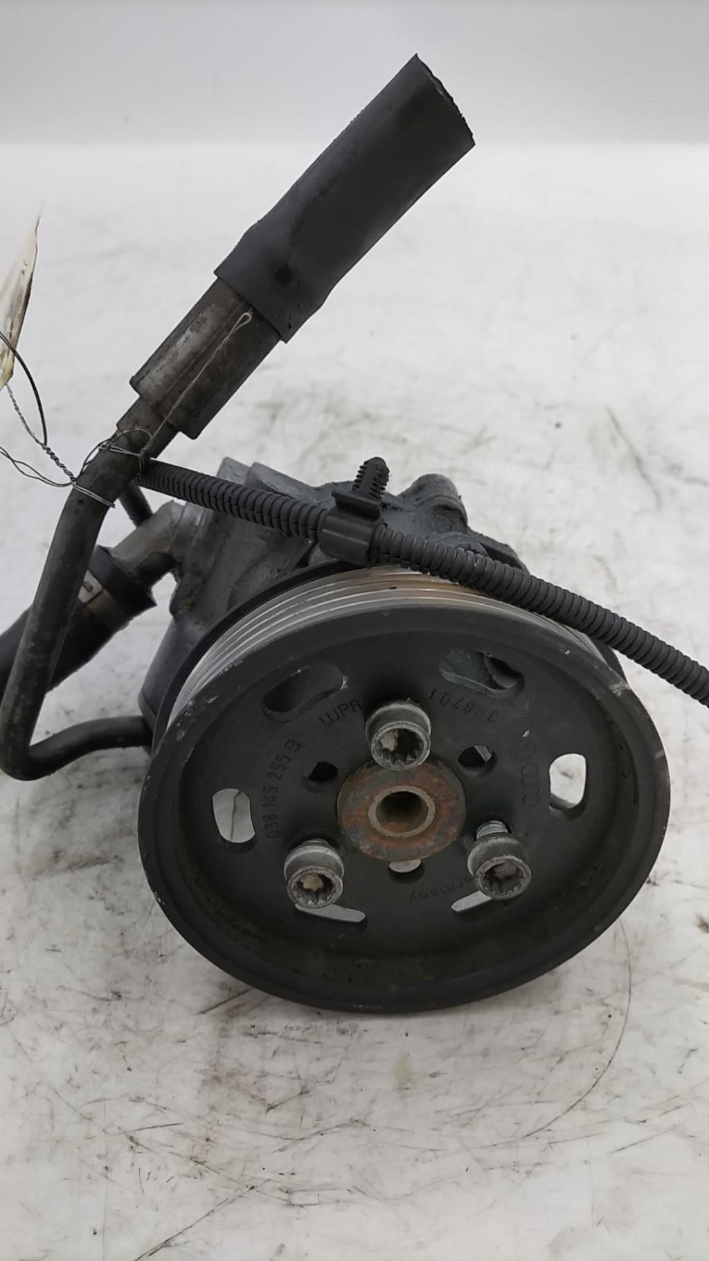 Pompe de direction AUDI A4 3 AVANT PHASE 1 BREAK Diesel - 1