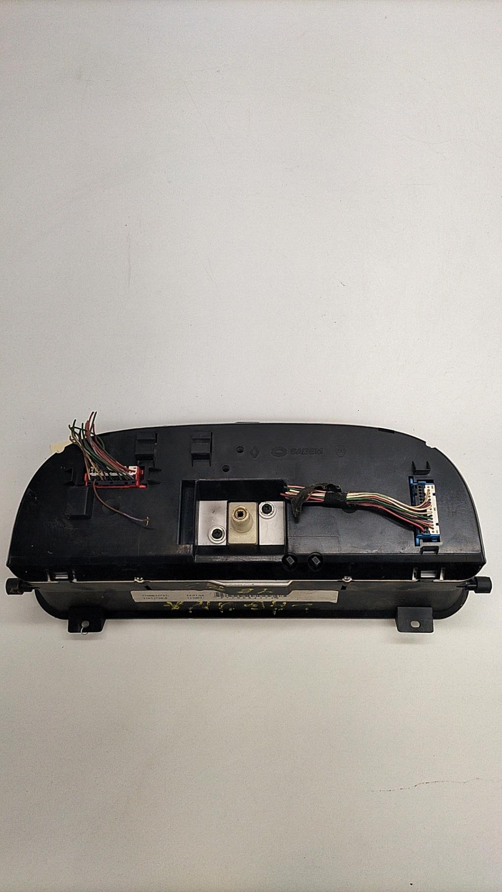 Compteur RENAULT LAGUNA 1 PHASE 1 Essence - 1
