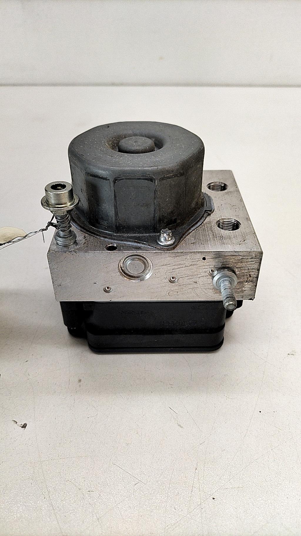 Bloc ABS (freins anti-blocage) RENAULT CLIO 4 PHASE 1 Diesel - 1