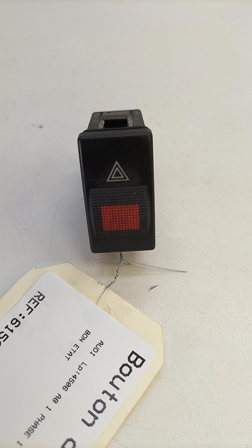 Bouton de warning AUDI A8 1 PHASE 1 Diesel - 1