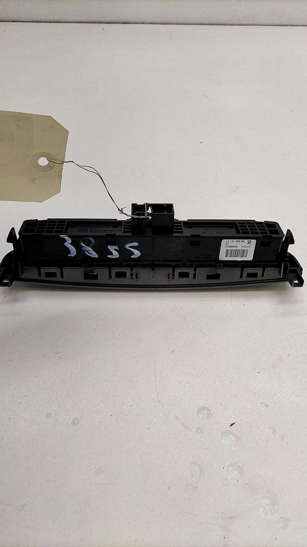 Bouton de warning PEUGEOT 308 1 PHASE 1 Diesel - 1