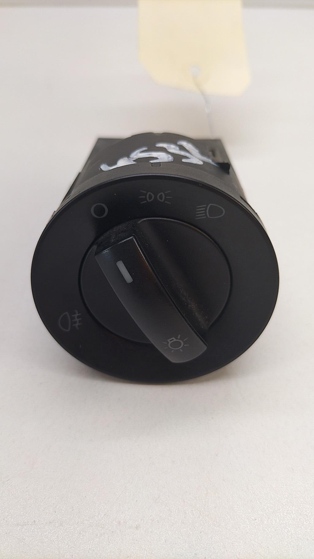 Commande de phare VOLKSWAGEN POLO 4 PHASE 2 Diesel - 1