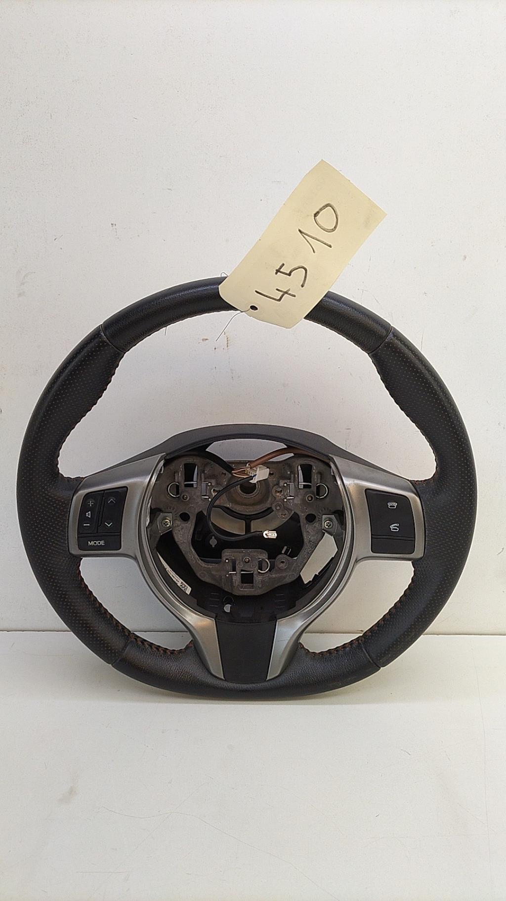 Volant TOYOTA YARIS 3 PHASE 1 Diesel - 1